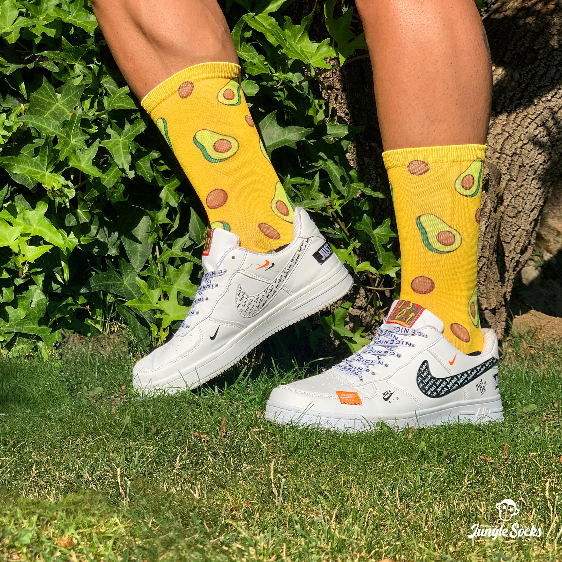 Calcetines de aguacates en color amarillo para lifestyle con zapatillas Nike